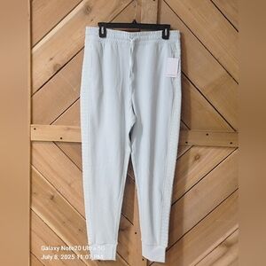 Westbound Sweatpants with Tapered Leg Design
